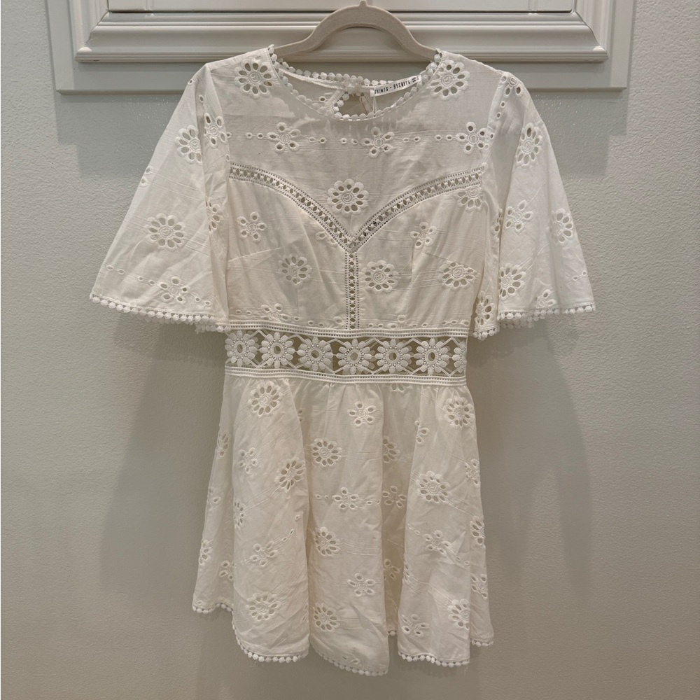 Chic White Floral Mini Dress